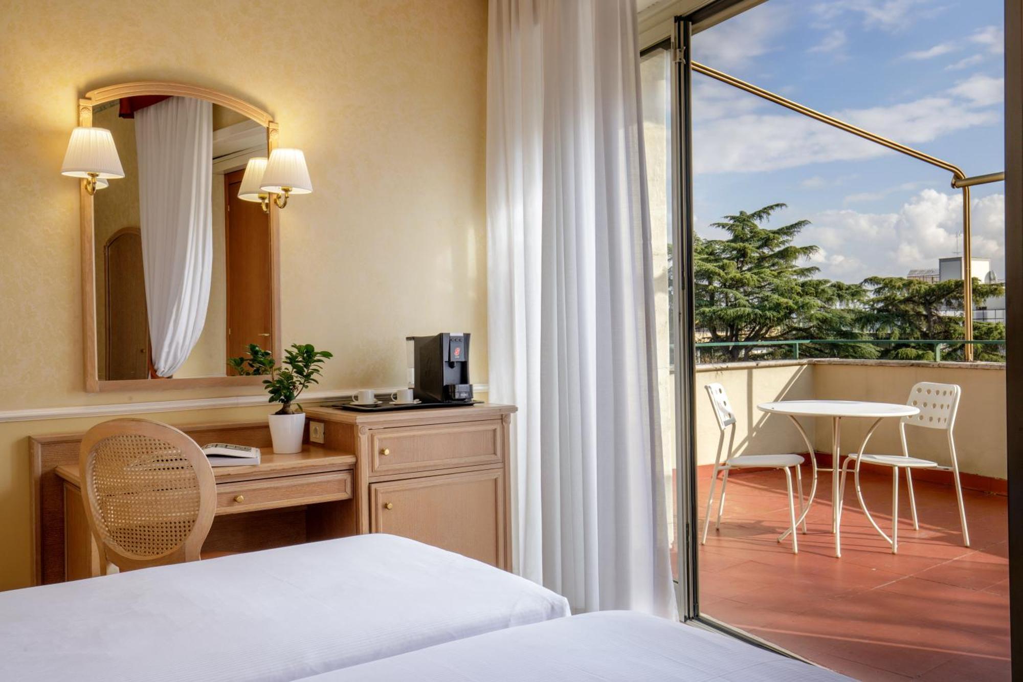 Hotel Santa Costanza By Omnia Hotels Rome Luaran gambar