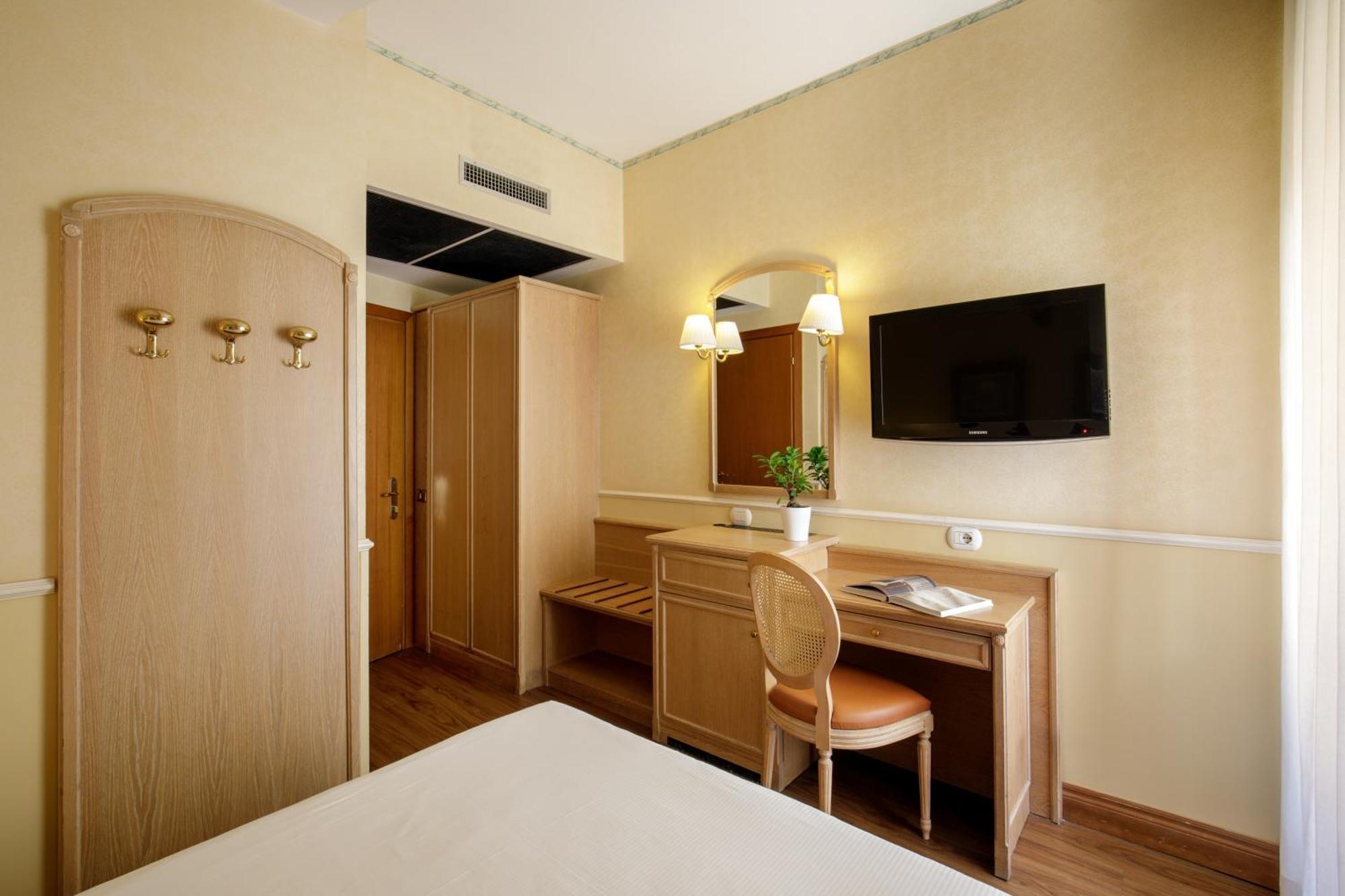 Hotel Santa Costanza By Omnia Hotels Rome Luaran gambar
