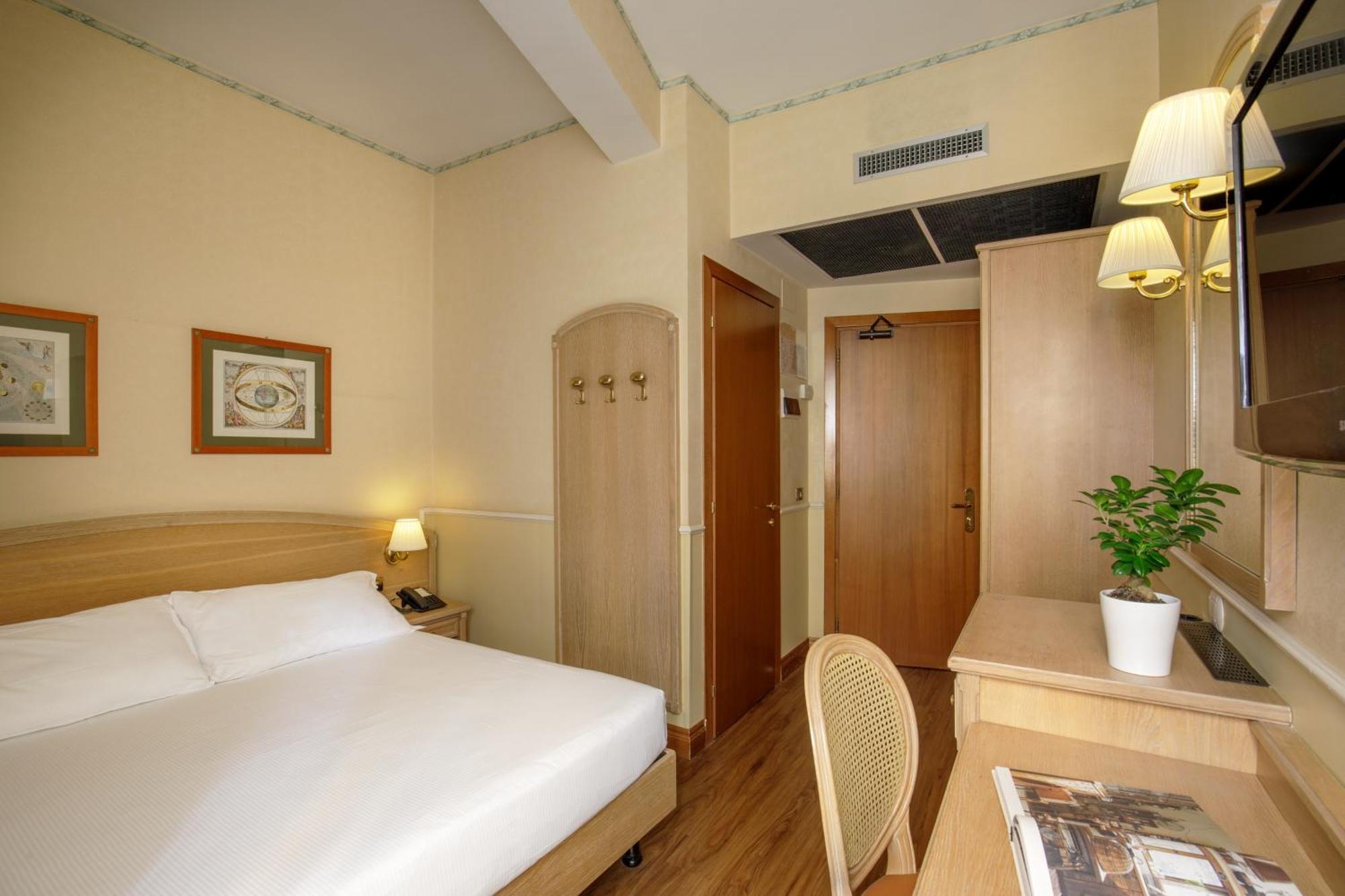Hotel Santa Costanza By Omnia Hotels Rome Luaran gambar