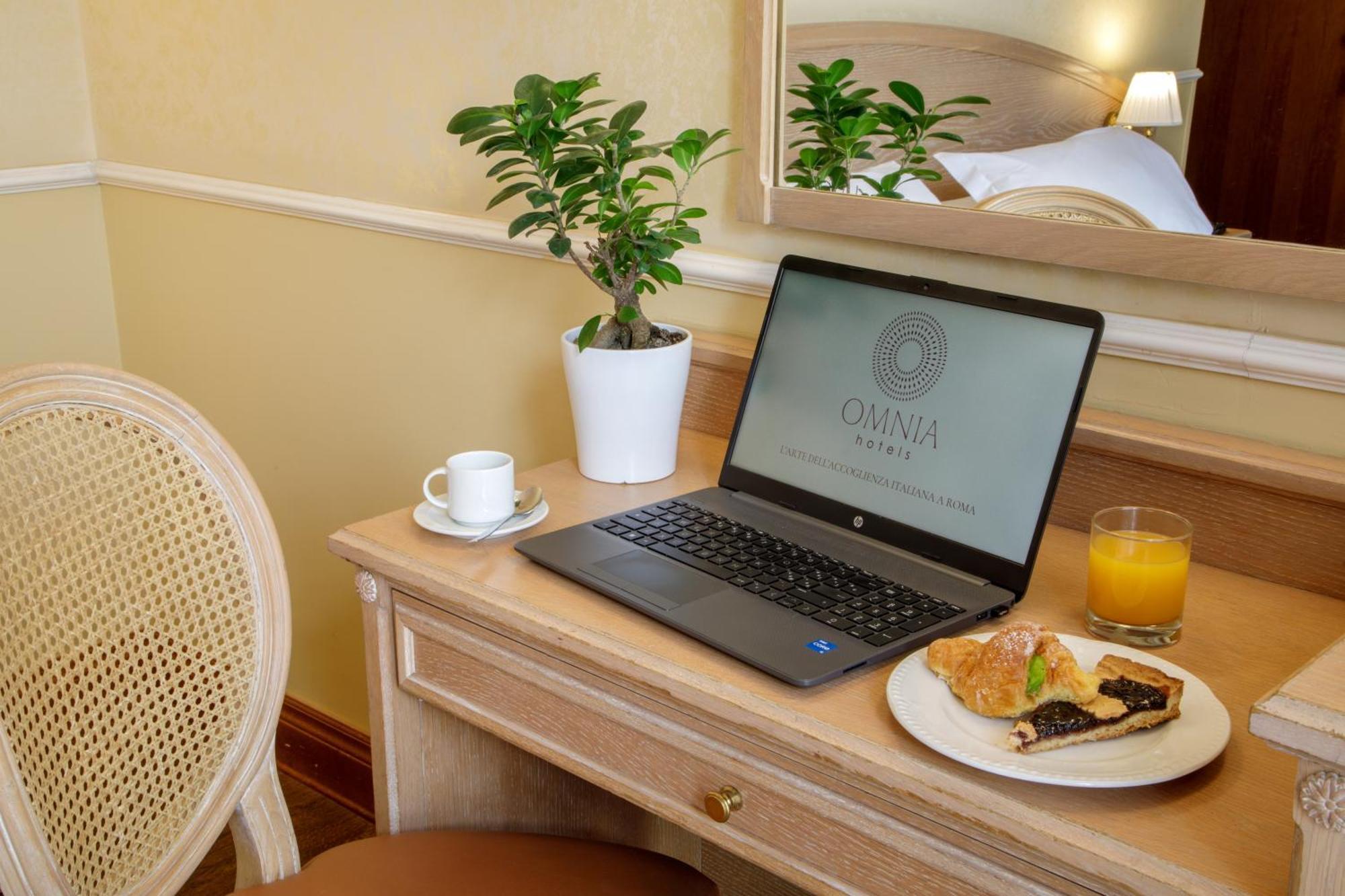 Hotel Santa Costanza By Omnia Hotels Rome Luaran gambar