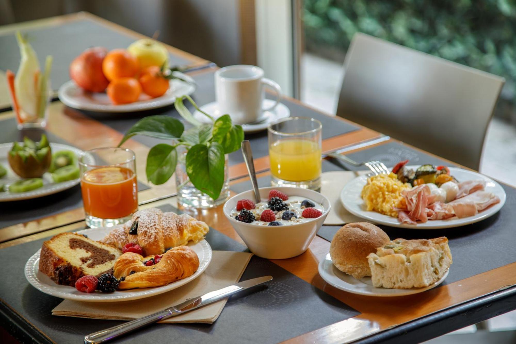 Hotel Santa Costanza By Omnia Hotels Rome Luaran gambar